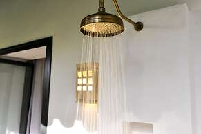 Legado Alcázar Hotel