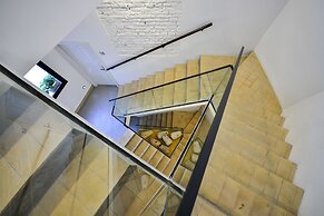 Legado Alcázar Hotel