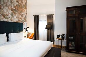 Legado Alcázar Hotel