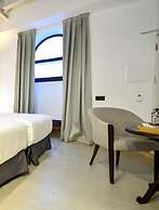 Legado Alcázar Hotel