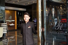 DeRUCCI Hotel