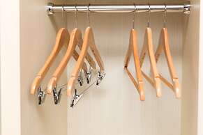 Days Inn by Wyndham 100 Mile House