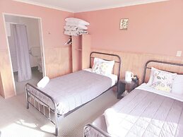 Waitomo Village Chalets Home of Kiwipaka