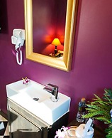 Violet Tower at Khaosan Palace