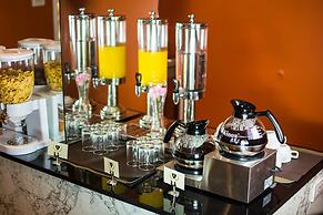 Violet Tower at Khaosan Palace