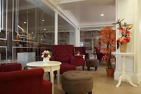 Violet Tower at Khaosan Palace