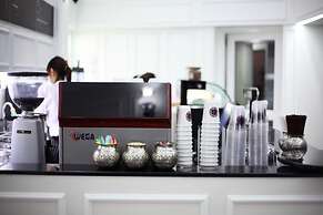 Violet Tower at Khaosan Palace