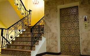 Violet Tower at Khaosan Palace