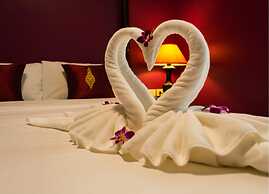 Violet Tower at Khaosan Palace