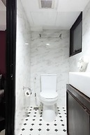 Violet Tower at Khaosan Palace