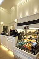 Violet Tower at Khaosan Palace