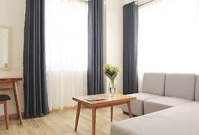 Cavilla Hotel & Apartment