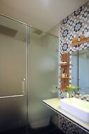 Cavilla Hotel & Apartment