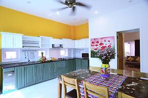 Cavilla Hotel & Apartment