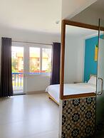 Cavilla Hotel & Apartment