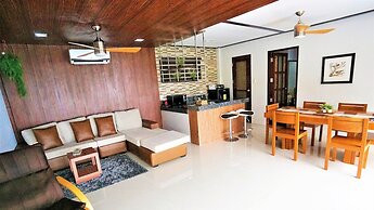 Noni's Resort