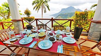 Noni's Resort