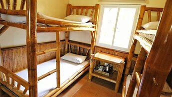 Noni's Resort