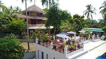 Noni's Resort