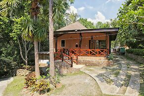Noni's Resort