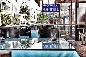 Seckin Ak Hotel