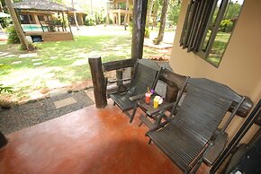 Melina's Beach Front Bungalow