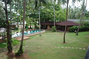 Melina's Beach Front Bungalow