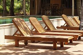 Melina's Beach Front Bungalow