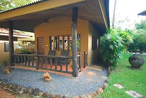 Melina's Beach Front Bungalow