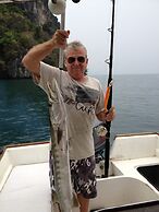 Melina's Beach Front Bungalow