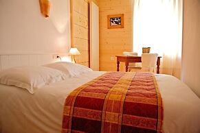 Logis Hôtel les Arobiers
