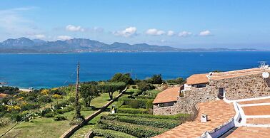 Capo Ceraso Family Residence