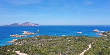 Capo Ceraso Family Residence