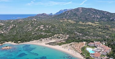 Capo Ceraso Family Residence