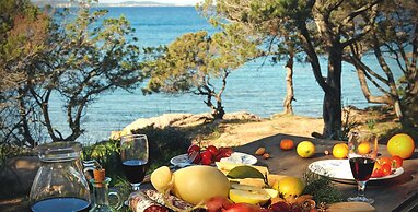 Capo Ceraso Family Residence