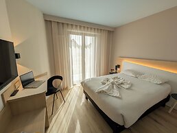 Logis Hôtel Au Lion Rouge