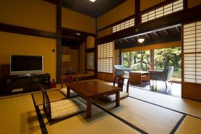 KATSURAGI Hotel Kitanomaru