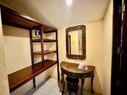 Laguna Beach Club Resort