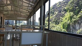 Limestone View Homestay