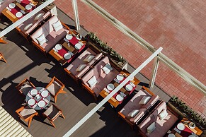 Benefit Plaza Congress Hotel