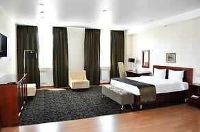 Benefit Plaza Congress Hotel