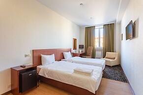 Benefit Plaza Congress Hotel