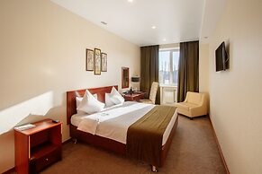 Benefit Plaza Congress Hotel