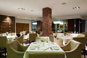 Benefit Plaza Congress Hotel