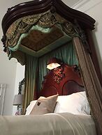 John Thomas Bed and Bath