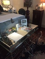 John Thomas Bed and Bath