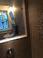 John Thomas Bed and Bath