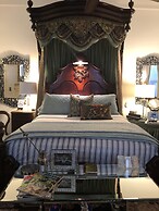 John Thomas Bed and Bath