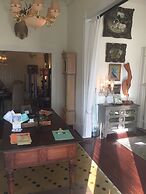 John Thomas Bed and Bath