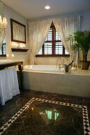 The Village Inn of Woodstock